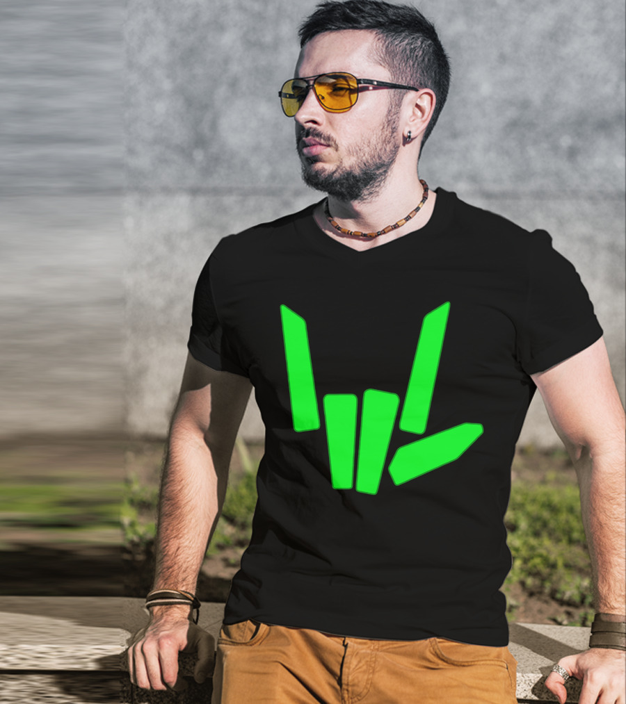 Original Share The Love Green Hand Sign Gesture T-Shirt