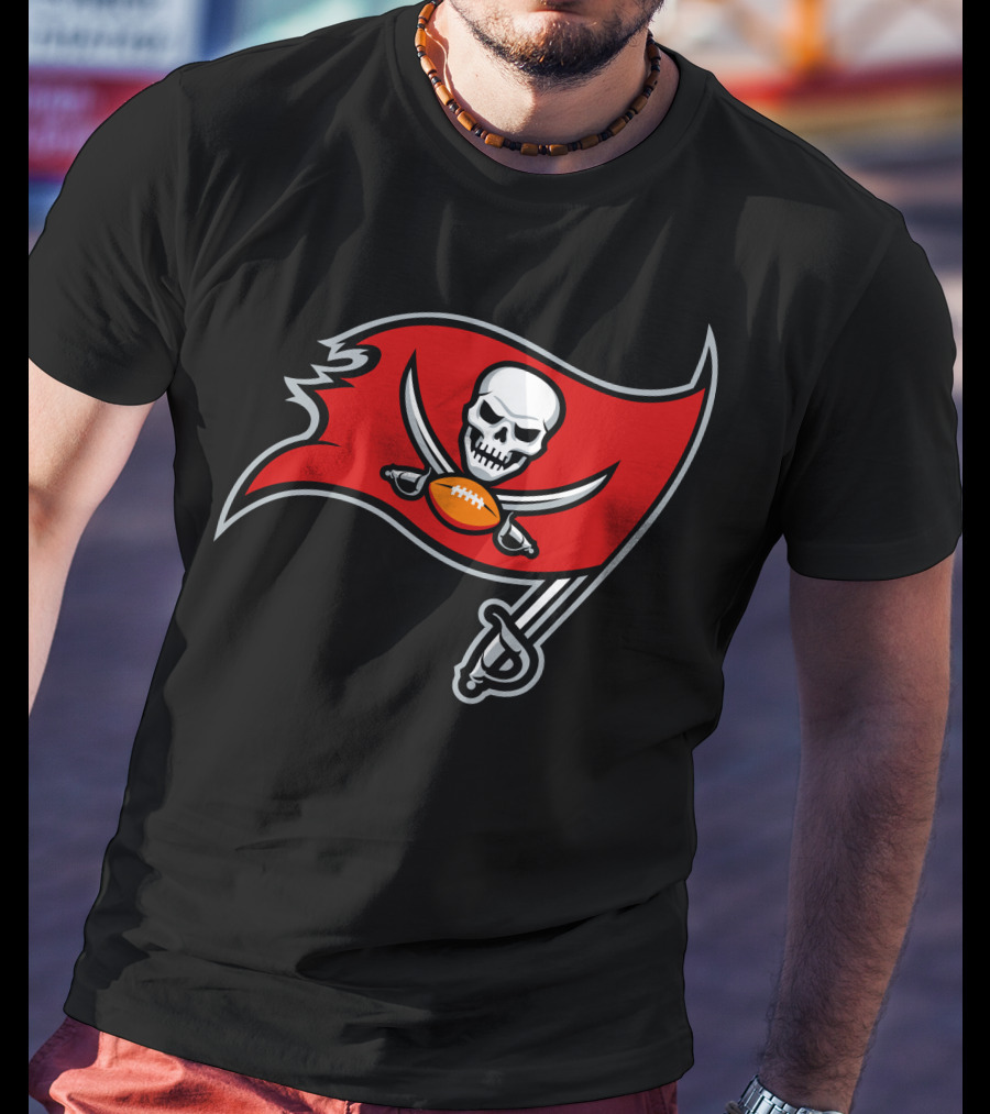 Tampa Bay Buccaneers Skull Flag Football Team T-Shirt