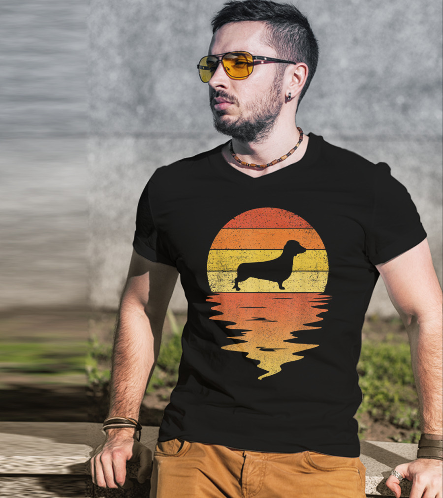 Dachshund Silhouette 70s Vintage Sunset T-Shirt