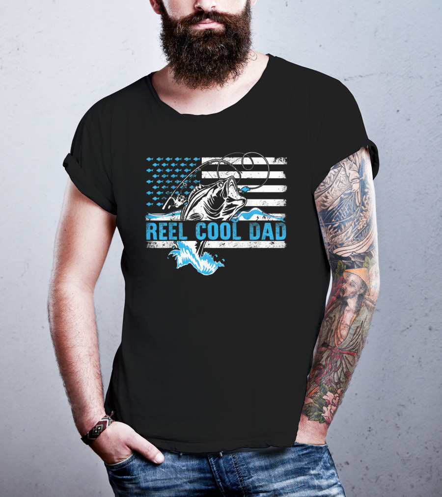 Reel Cool Dad Bass Fishing American Flag T-Shirt