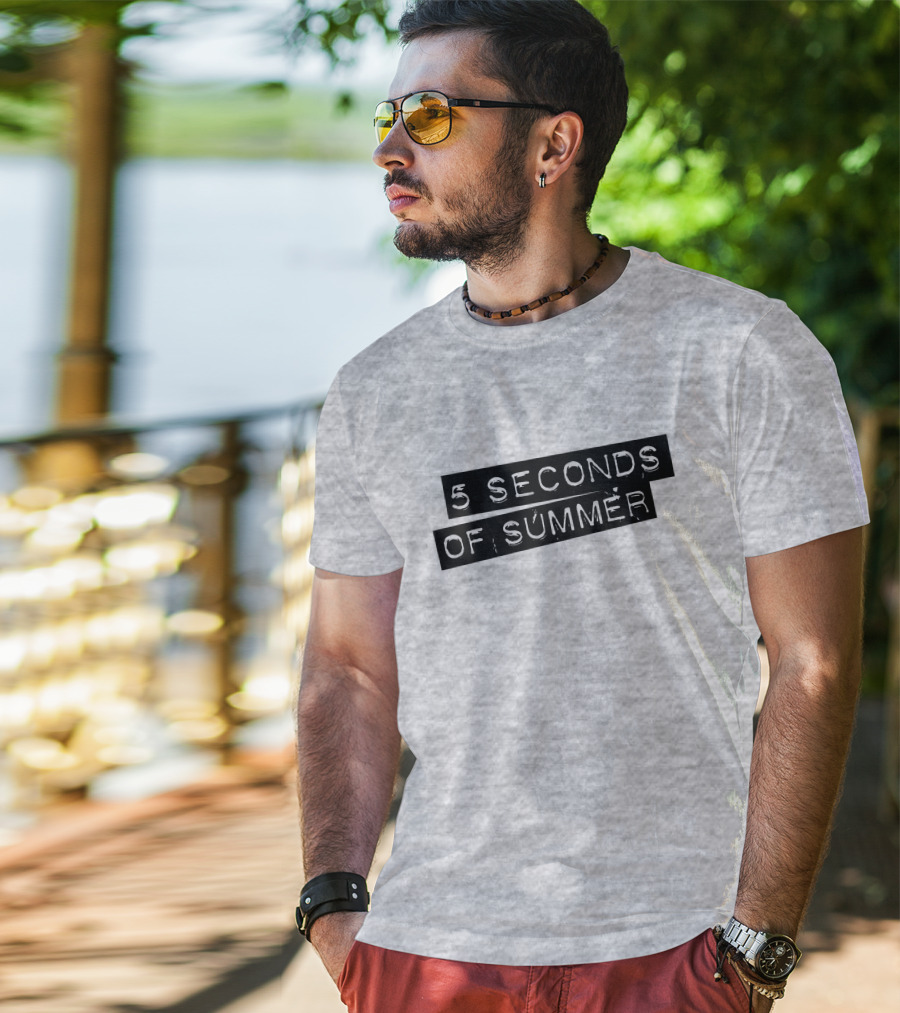 5 Seconds Of Summer Draped Black Text On Grey Background T-Shirt