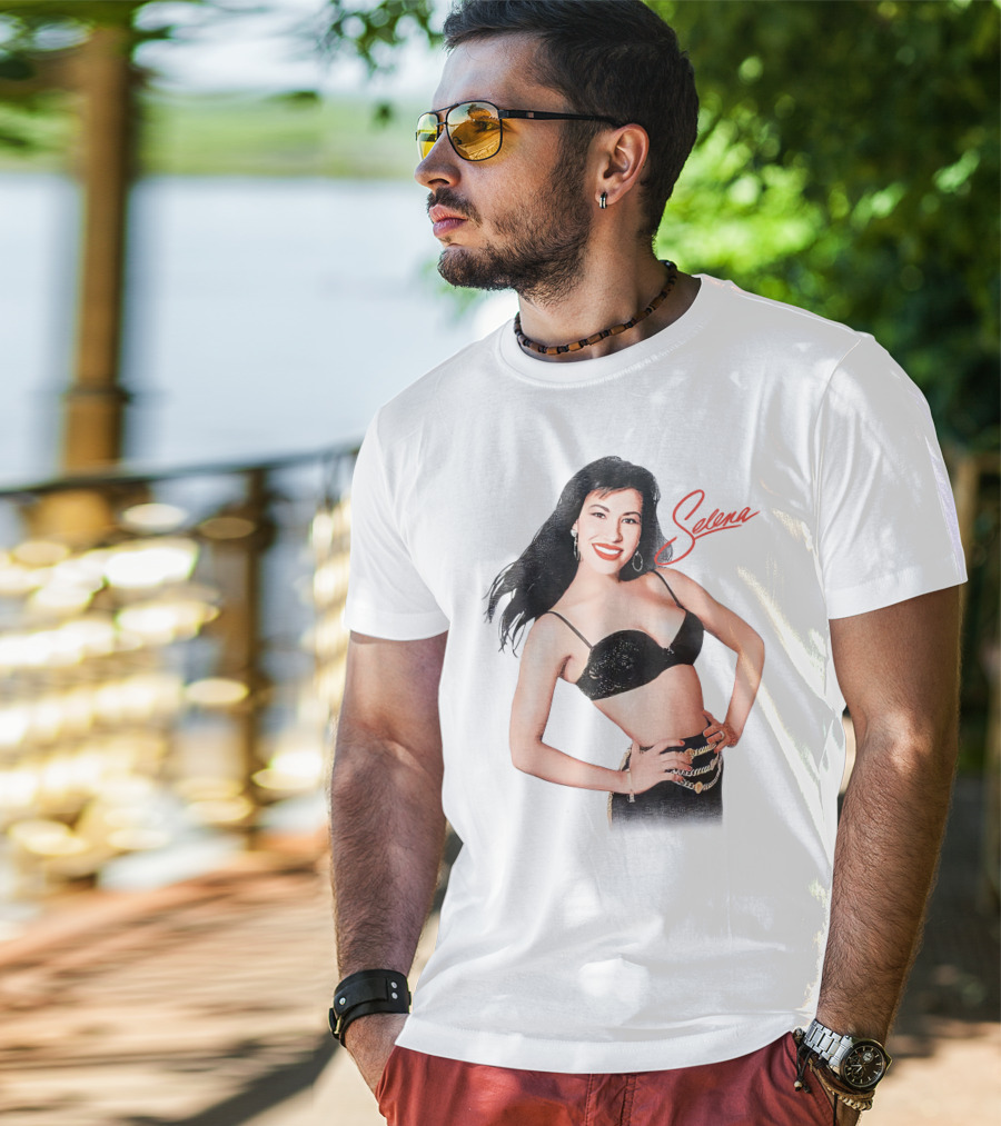Selena Signature TN42510 Iconic Style Classic Beauty T-Shirt