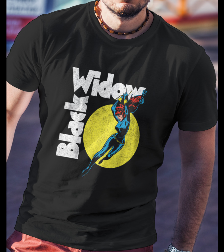 Black Widow Marvel Comic Circle Retro Heroic Pose T-Shirt