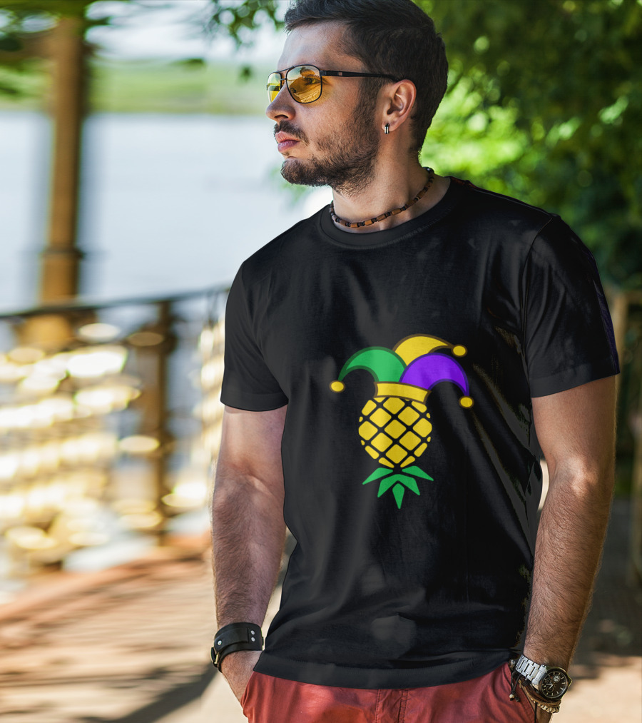 Upside Down Pineapple Jester Hat Mardi Gras T-Shirt