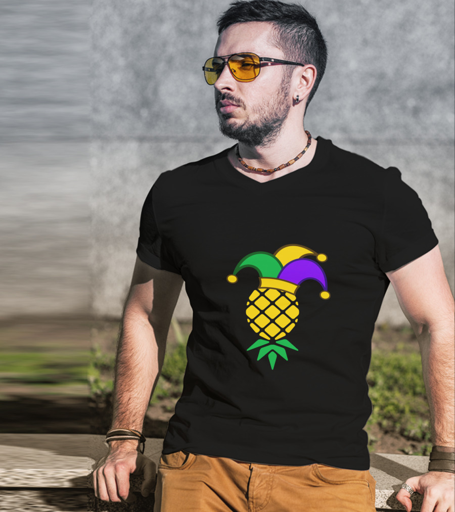 Upside Down Pineapple Jester Hat Mardi Gras T-Shirt