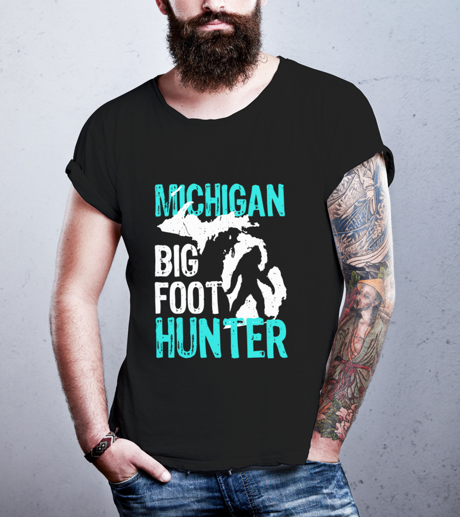 Michigan Bigfoot Hunter Bigfoot Silhouette On Michigan Map T-Shirt