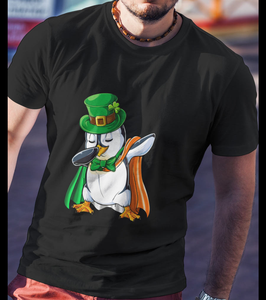 Penguin Dabbing Leprechaun Hat Irish Flag Cape T-Shirt