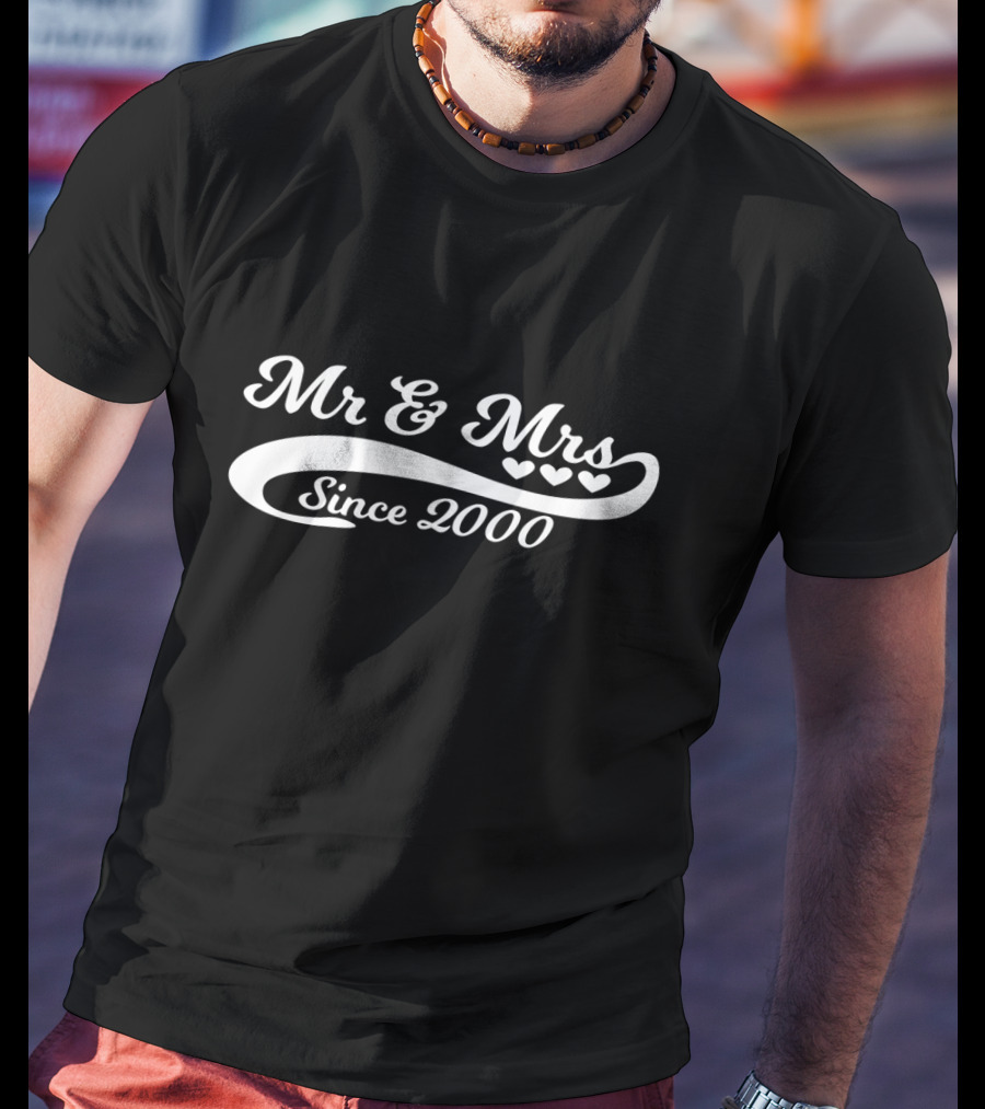 Mr And Mrs Since 2000 Wedding Date Celebration Hearts T-Shirt