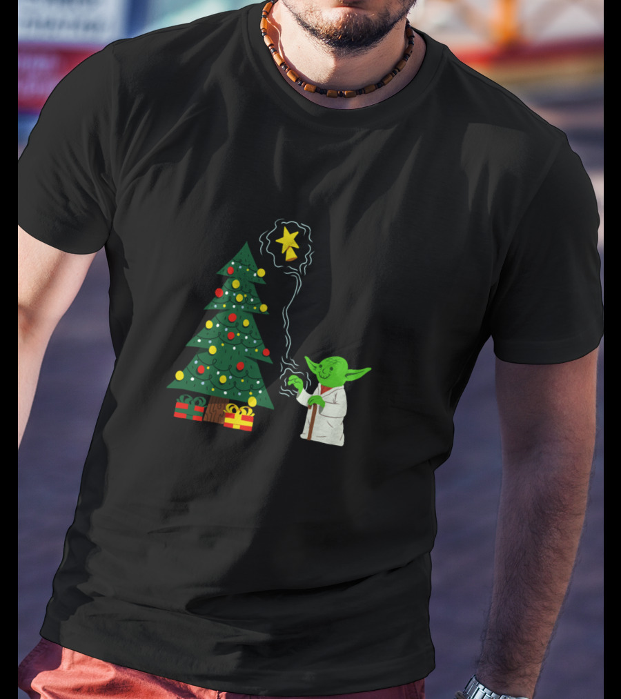Star Wars Yoda Uses Force To Decorate Christmas Tree With Star T-Shirt