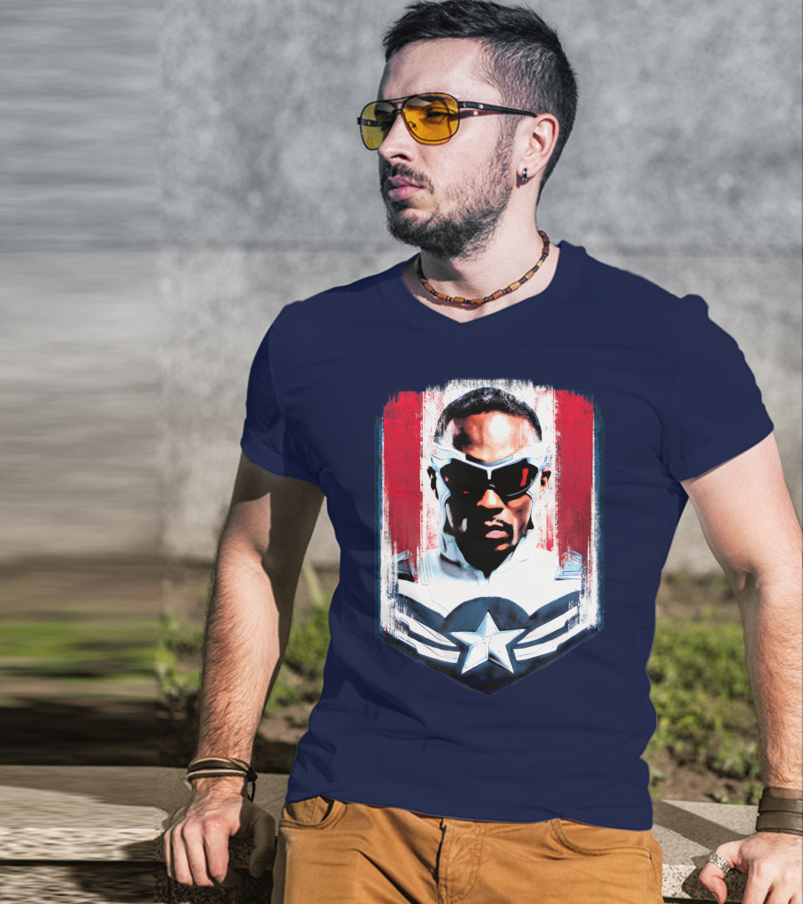 Marvel Captain America Sam Wilson Falcon Soldier Iconic Shield T-Shirt