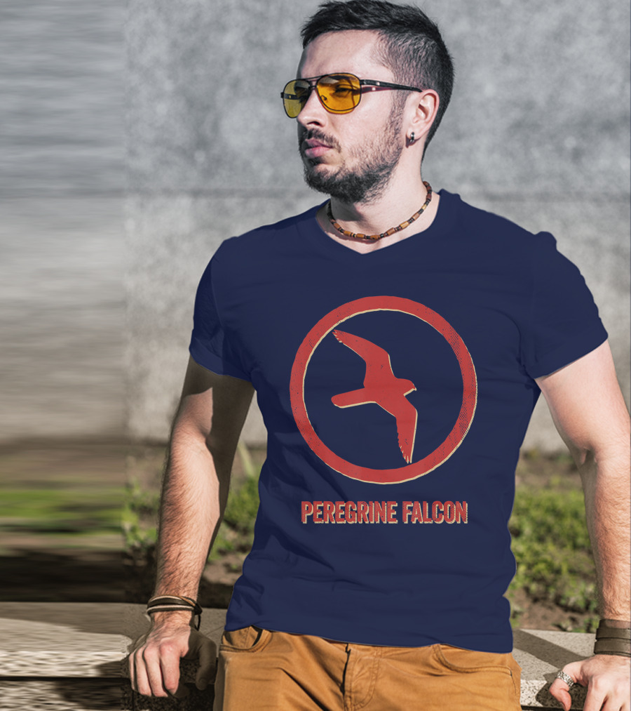 Peregrine Falcon Lover Vintage Style Animal Emblem T-Shirt