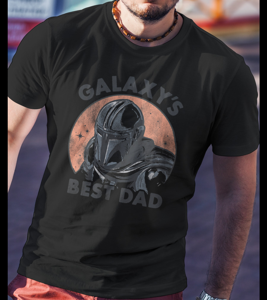 Star Wars The Mandalorian Galaxy's Best Dad Father's Day Sparkle Outline T-Shirt