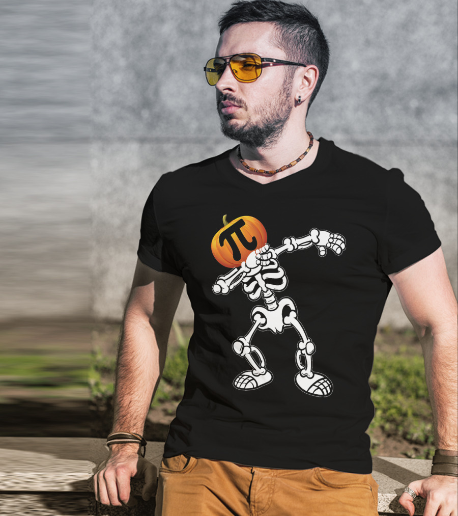 Funny Halloween Skeleton Dabbing Pumpkin Pi Math T-Shirt