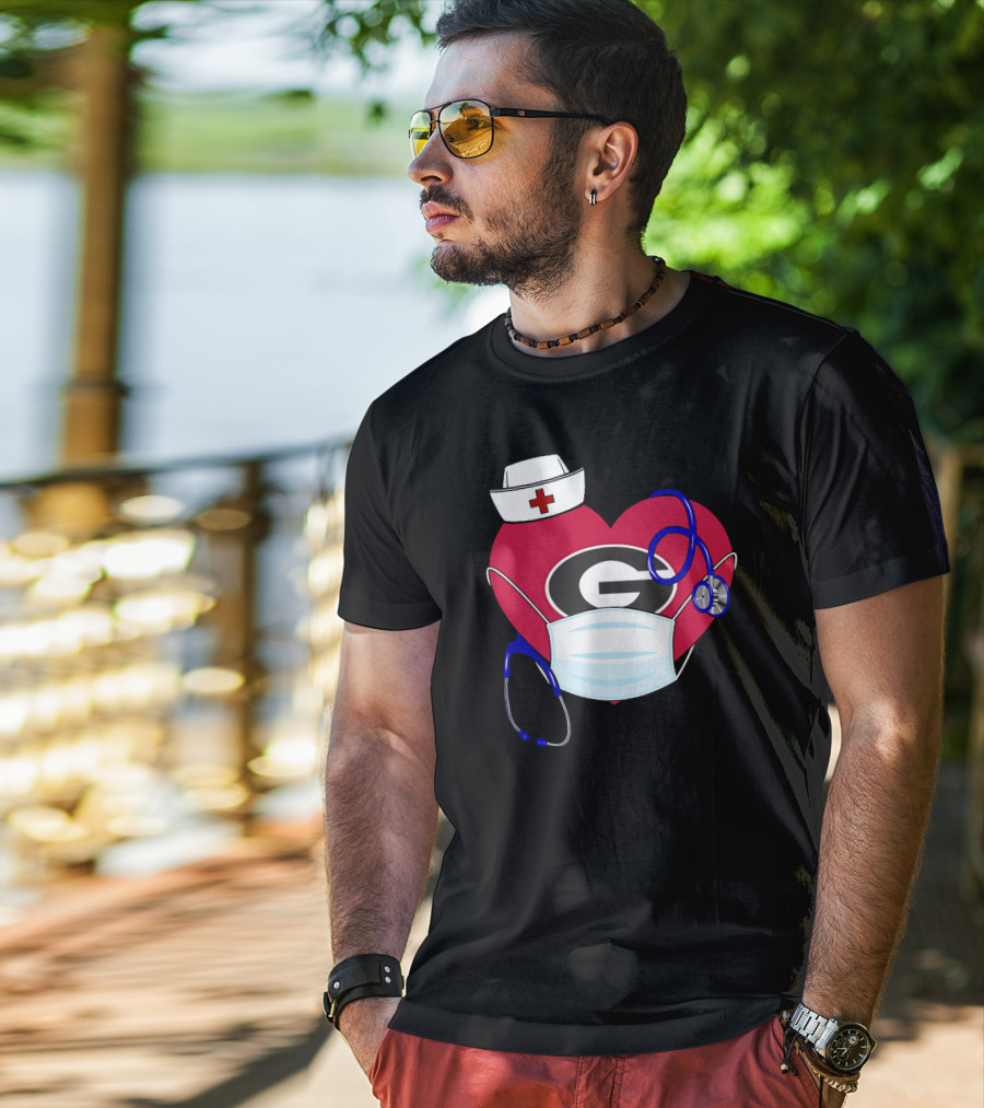 Georgia Bulldogs Heart Nurse Stethoscope Mask T-Shirt