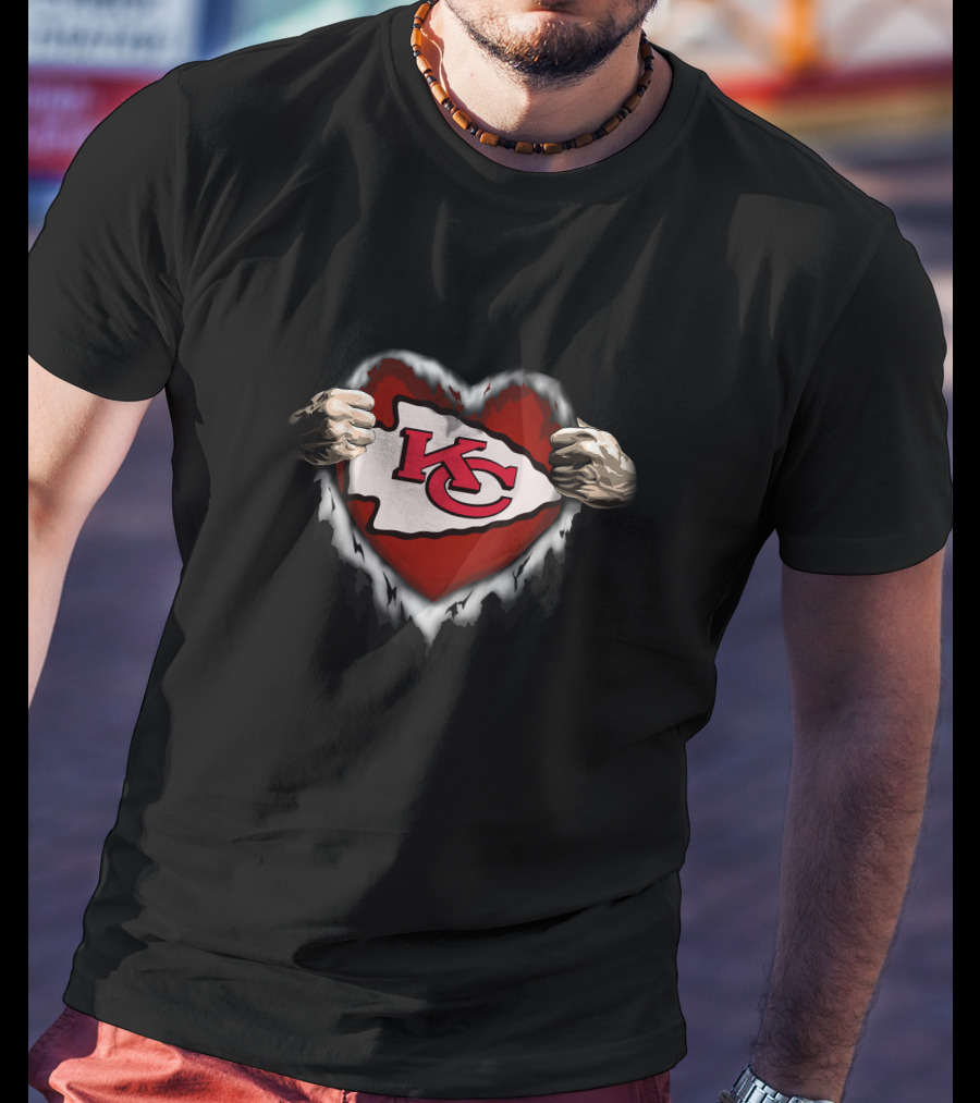 Kansas City Chiefs Heart Ripped T-Shirt