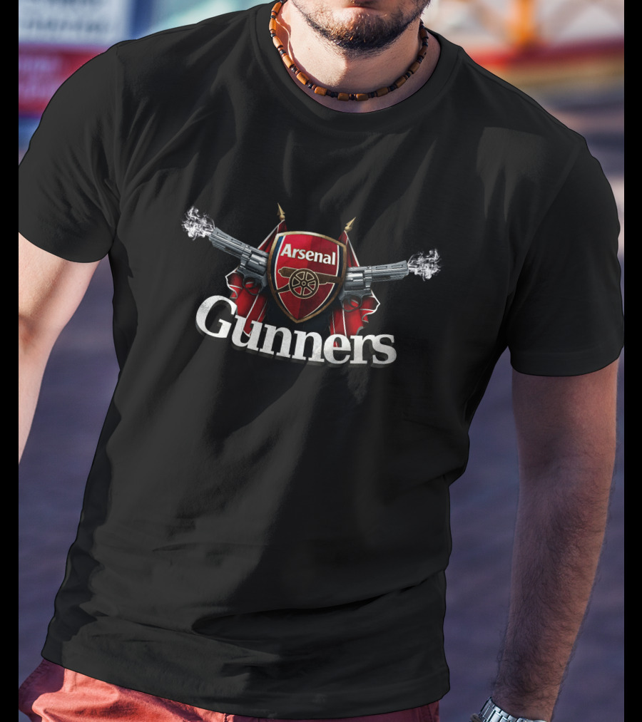 Arsenal Gunners Crest With Dual Pistols T-Shirt