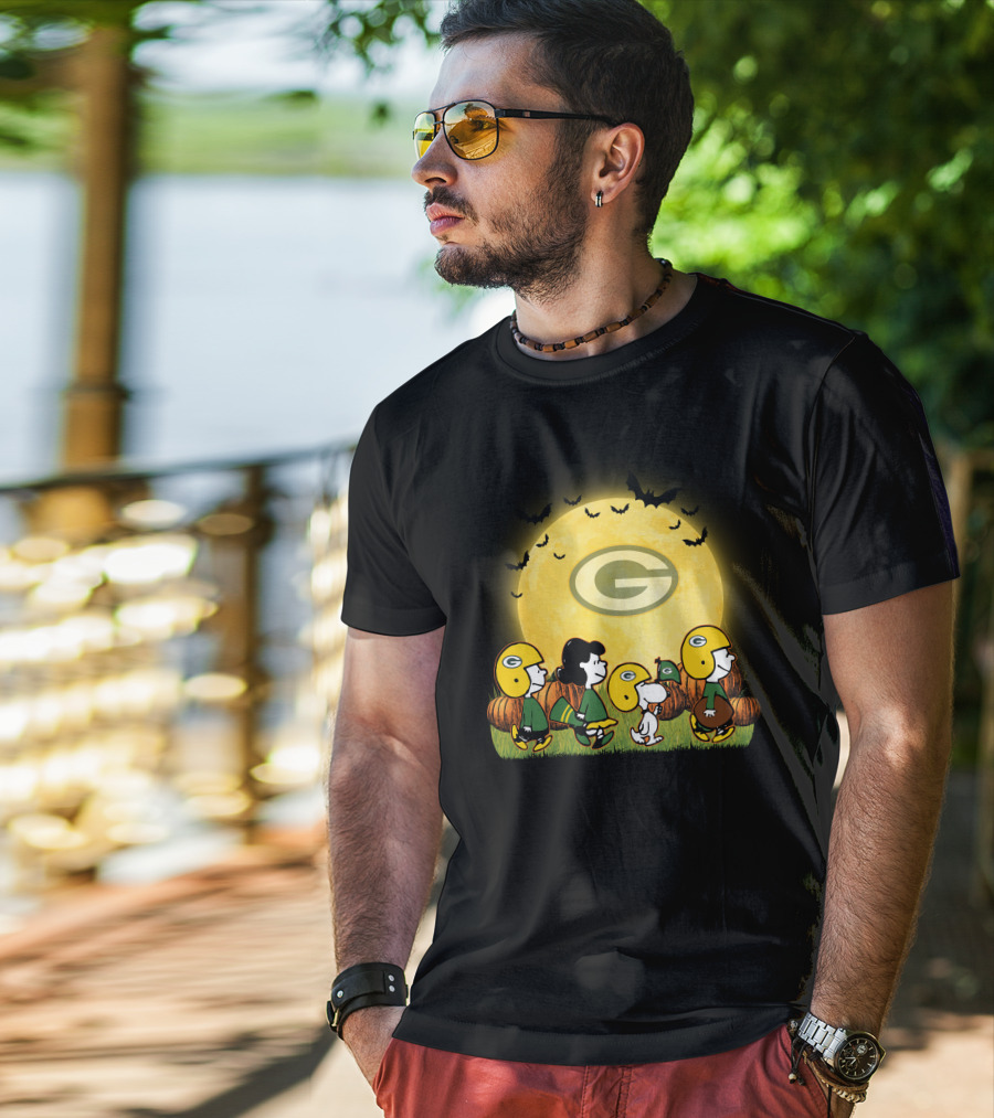 Green Bay Packers Snoopy Halloween Moon Pumpkins T-Shirt