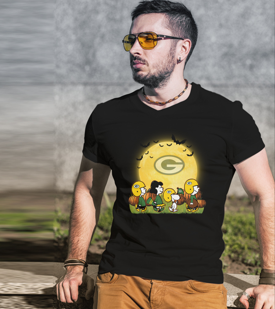 Green Bay Packers Snoopy Halloween Moon Pumpkins T-Shirt