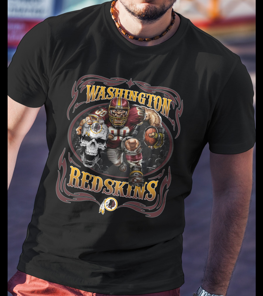 Washington Redskins Football Skull And Player Retro Style T-Shirt