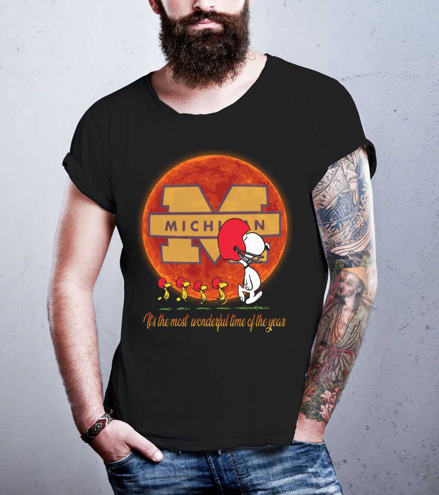 It's The Most Wonderful Time Of The Year Michigan Football Snoopy Woodstock T-Shirt
