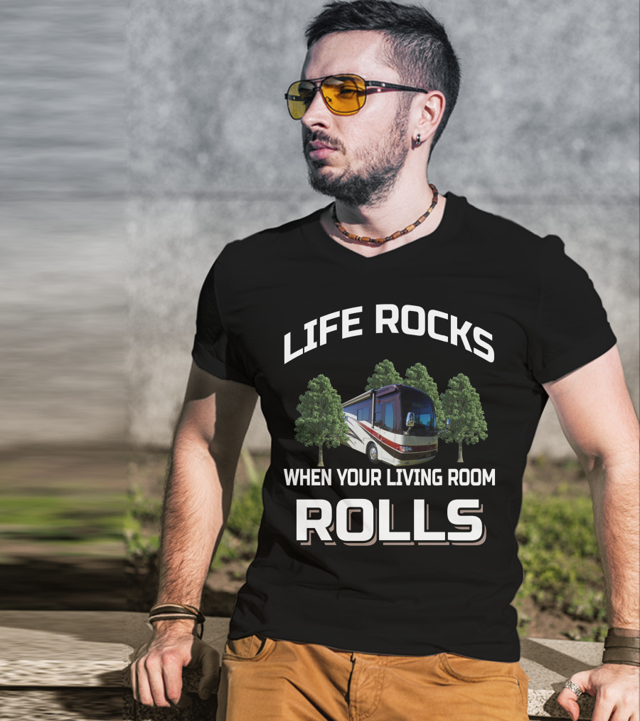 LIFE ROCKS WHEN YOUR LIVING ROOM ROLLS Beaver Contessa Rome 2009 T-Shirt