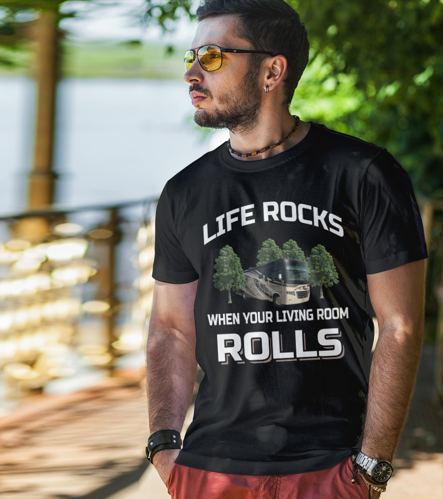 LIFE ROCKS WHEN YOUR LIVING ROOM ROLLS Thor Motor Coach Miramar 34.2 T-Shirt
