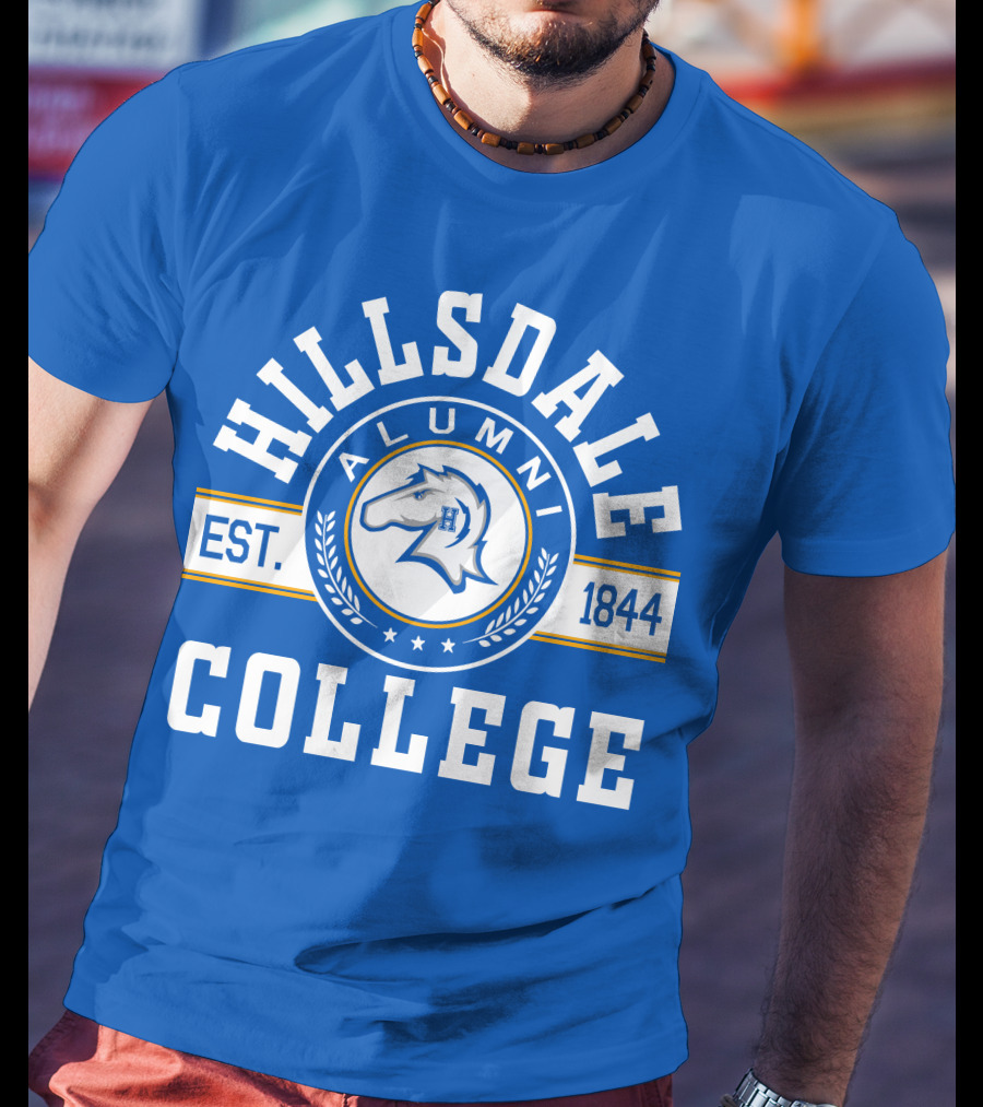 Hillsdale College Alumni Est. 1844 Horse Emblem Blue Background T-Shirt