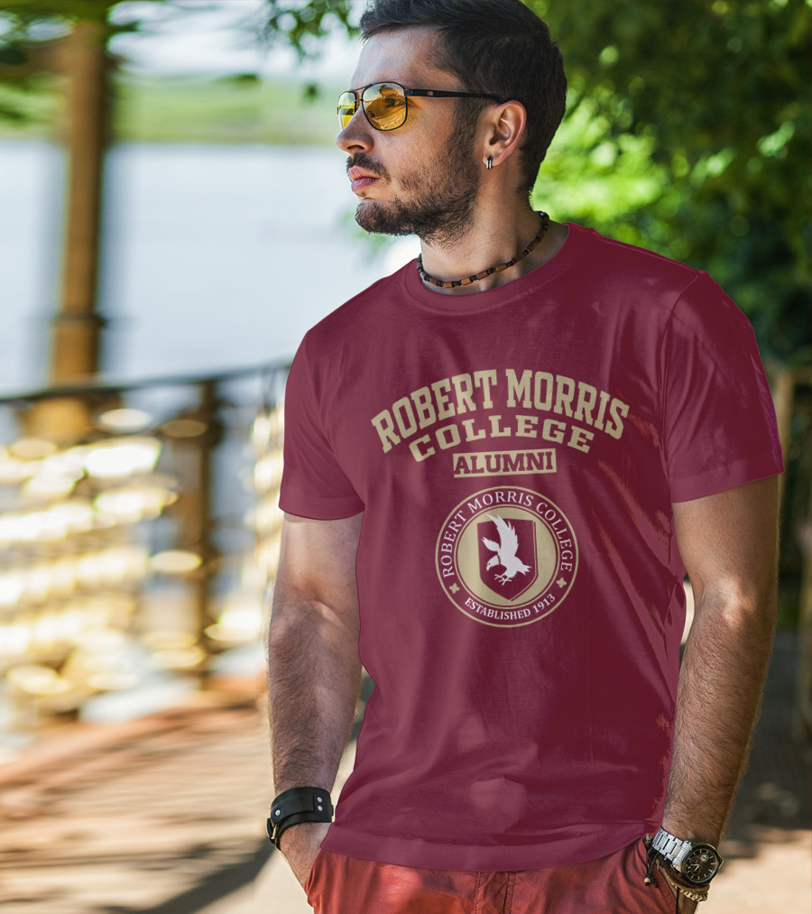 Robert Morris College Alumni Established 1913 T-Shirt