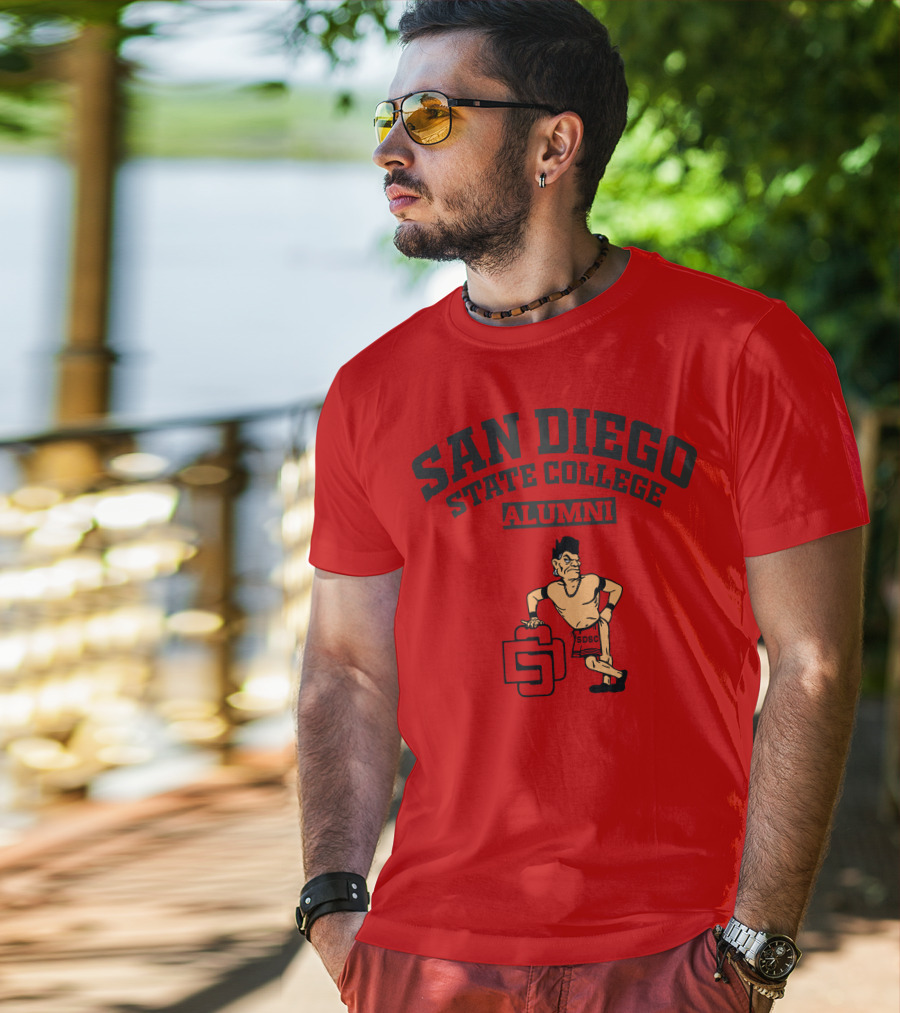 San Diego State College Alumni SDSC Vintage Style Retro Pose T-Shirt
