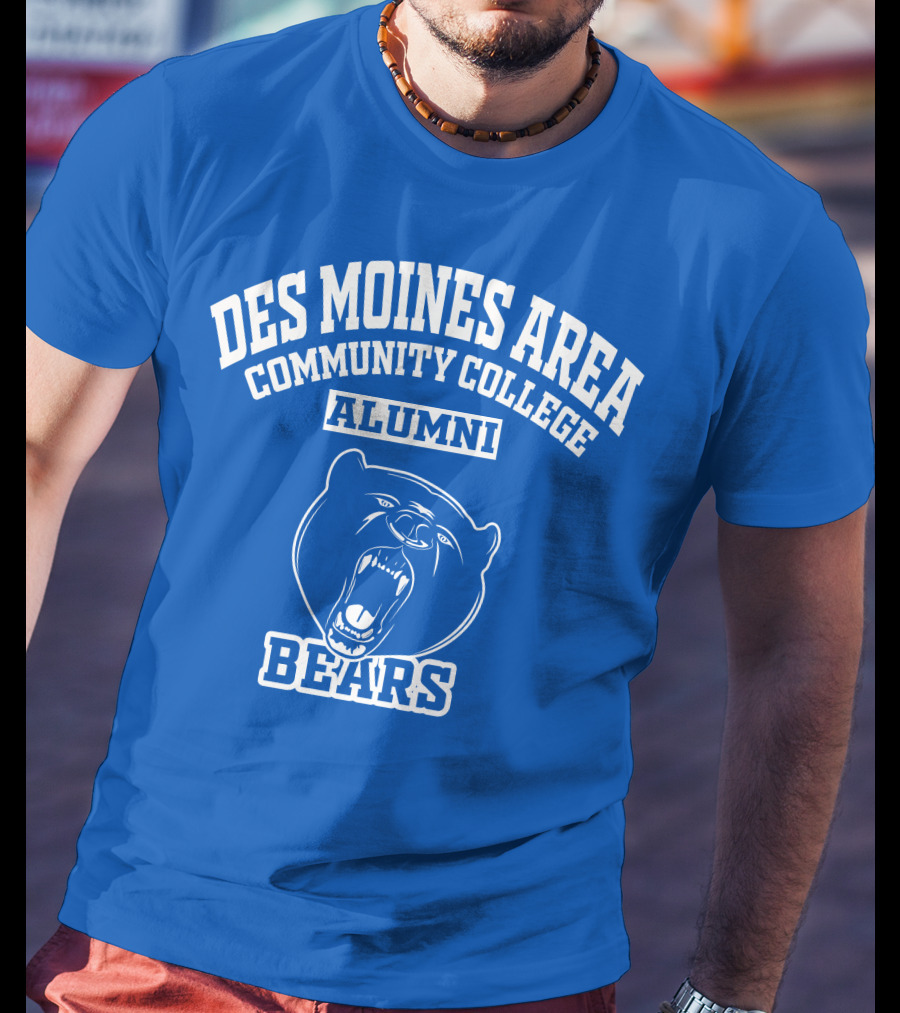 Des Moines Area Community College Alumni Bears T-Shirt