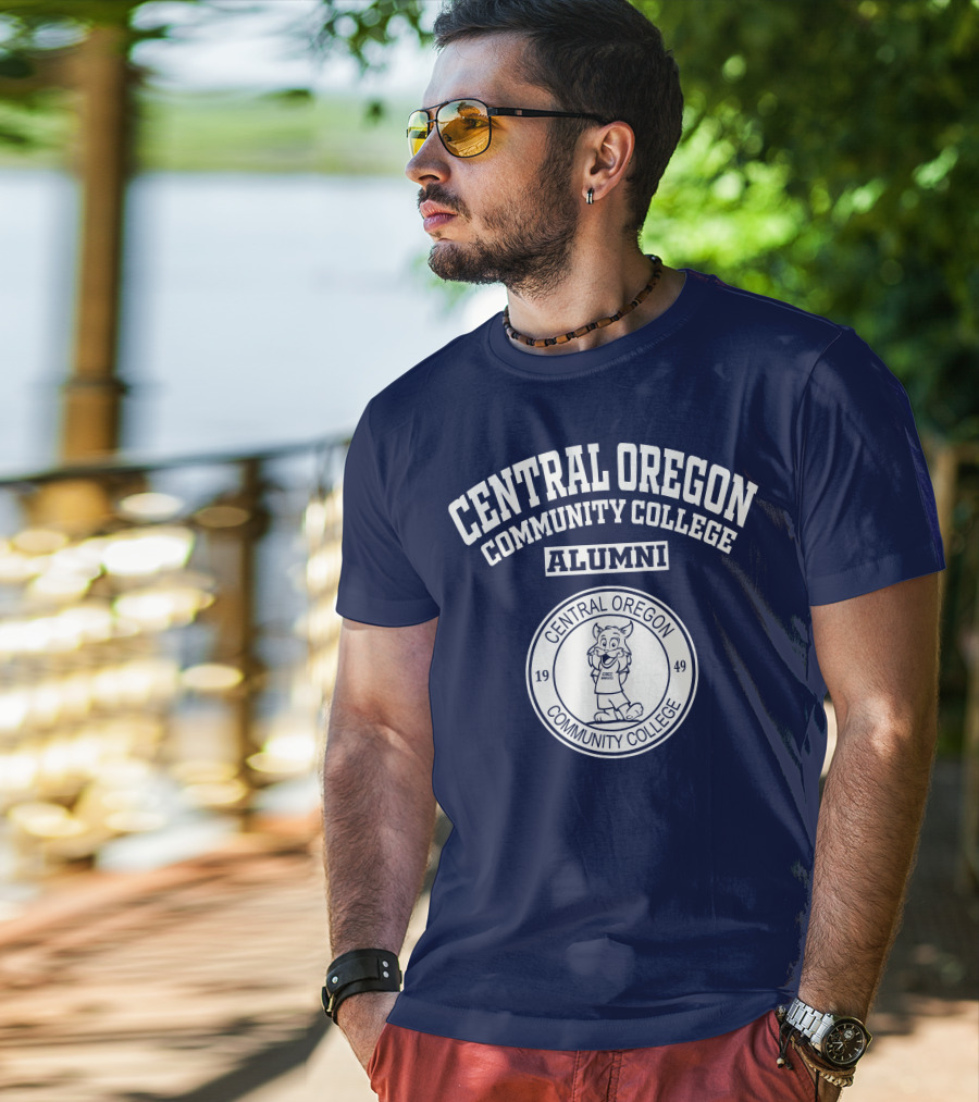 Central Oregon Community College Alumni 1949 Mascot Emblem T-Shirt