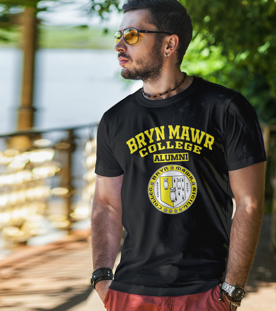 Bryn Mawr College Alumni Veritatem Dilexi Sigillum Owl Seal T-Shirt