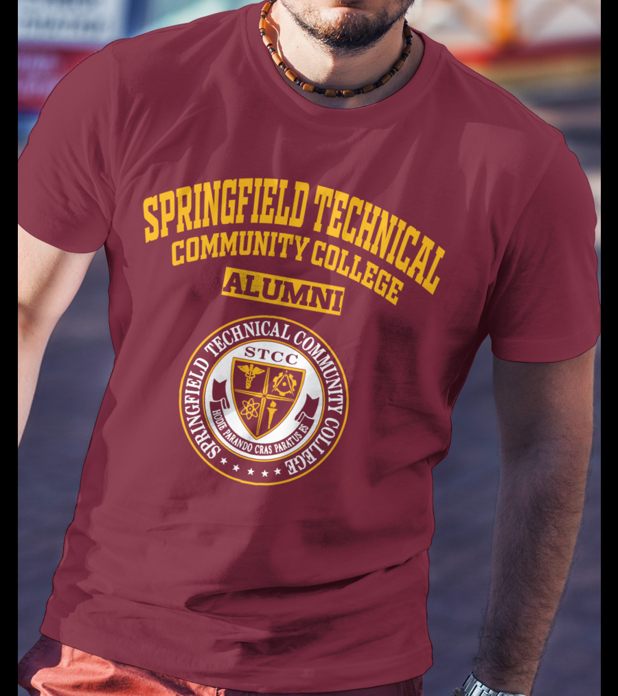 Springfield Technical Community College Alumni STCC Honor Mandao Cras Parturus T-Shirt