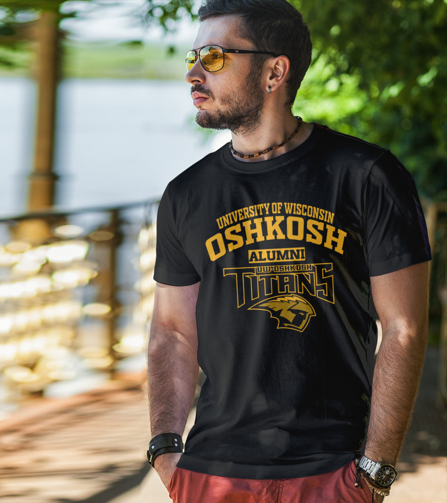 University Of Wisconsin Oshkosh Alumni UW Oshkosh Titans T-Shirt