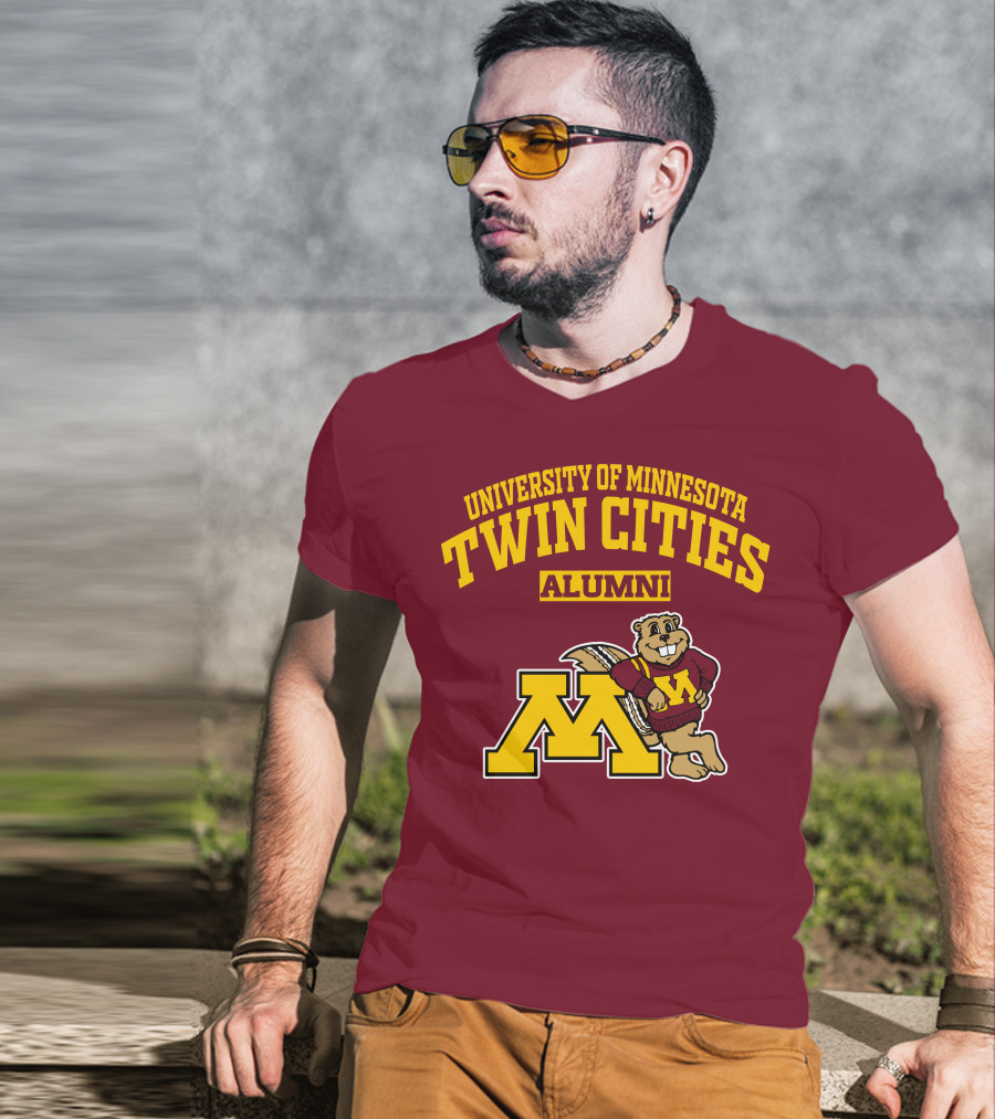 University Of Minnesota Twin Cities Alumni Goldy Gopher M T-Shirt