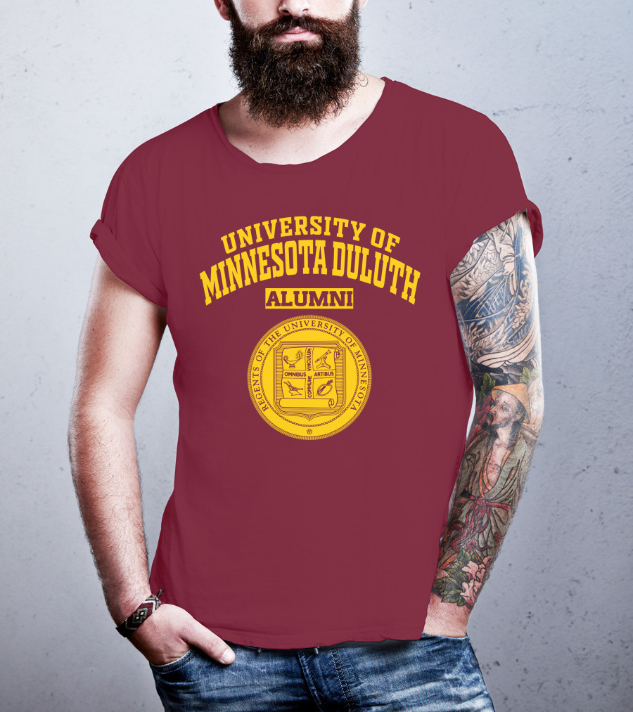 University Of Minnesota Duluth Alumni Regents Omnibus Artibus T-Shirt
