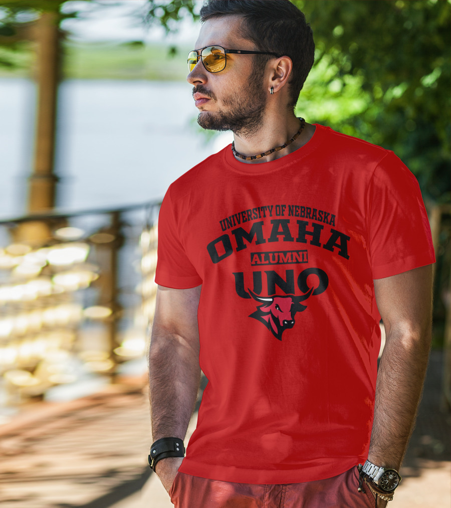 University Of Nebraska Omaha UNO Alumni Bull T-Shirt