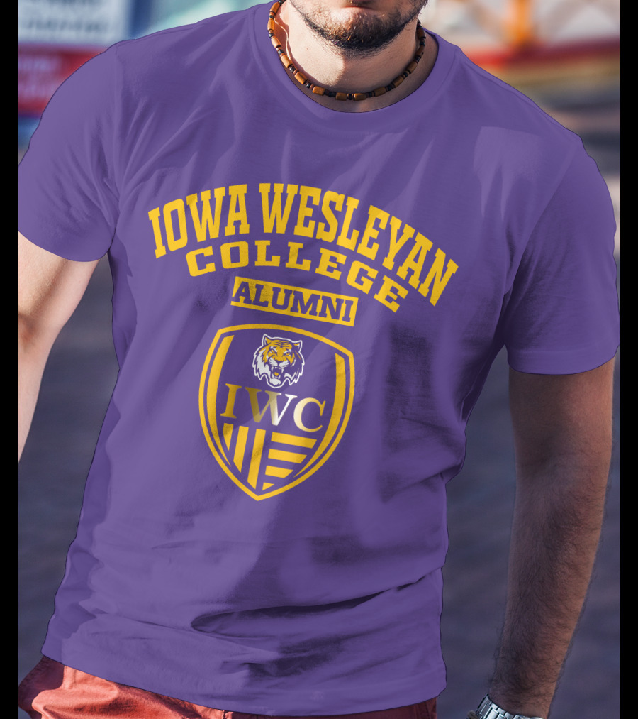 Iowa Wesleyan College Alumni IWC Tiger Crest T-Shirt