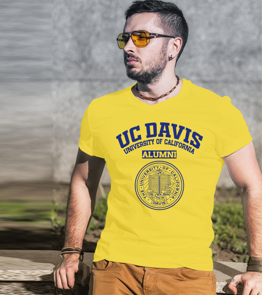 UC Davis University Of California Alumni Seal T-Shirt