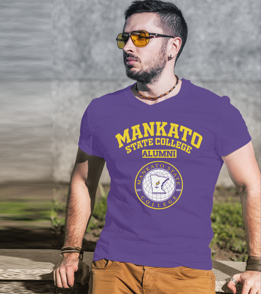 Mankato State College Alumni Est. 1868 T-Shirt