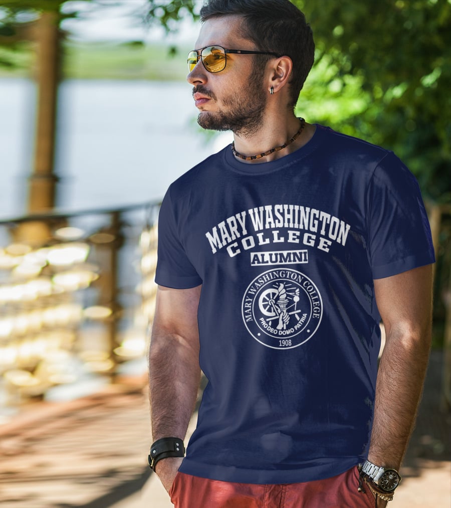 Mary Washington College Alumni Crest Pro Deo Domo Patria 1908 T-Shirt