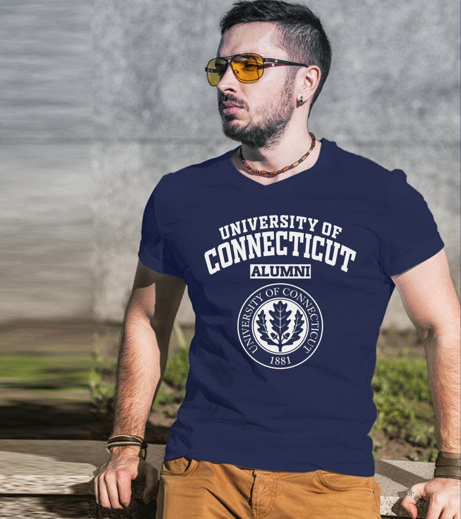 UNIVERSITY OF CONNECTICUT ALUMNI 1881 Oak Leaf Seal T-Shirt