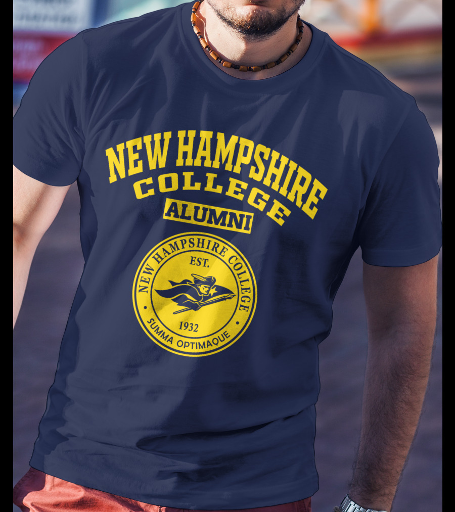 New Hampshire College Alumni Est 1932 Summa Optimaque T-Shirt