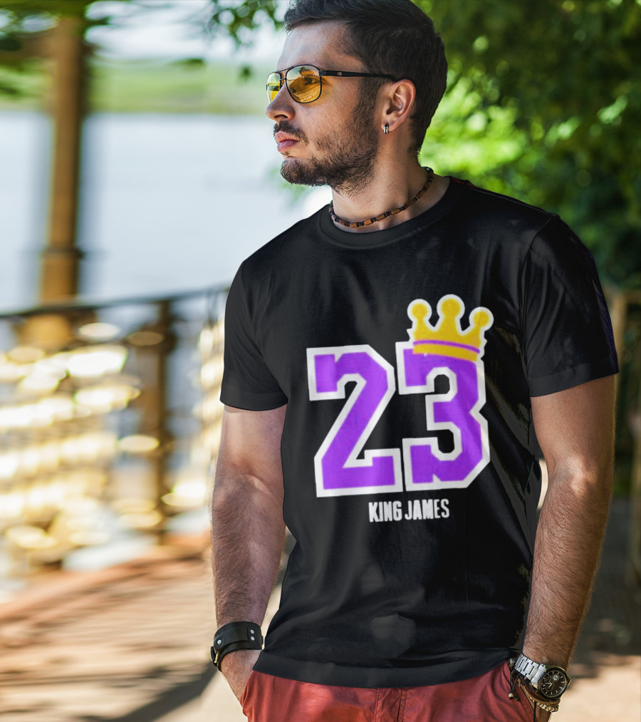 King Lebron James 23 Purple Crown La Lakers T-Shirt