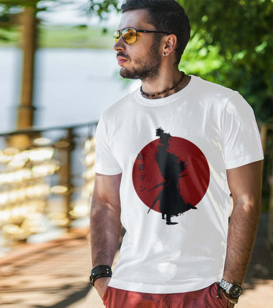 Miyamoto Musashi Samurai Silhouette Red Sun Kanji Reading Man T-Shirt