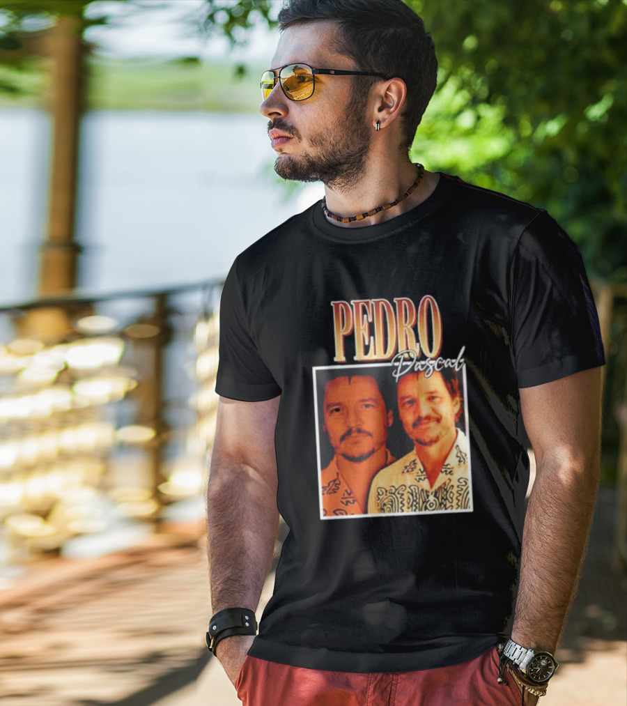 Pedro Pascal Retro 90s Style Vintage Portraits T-Shirt