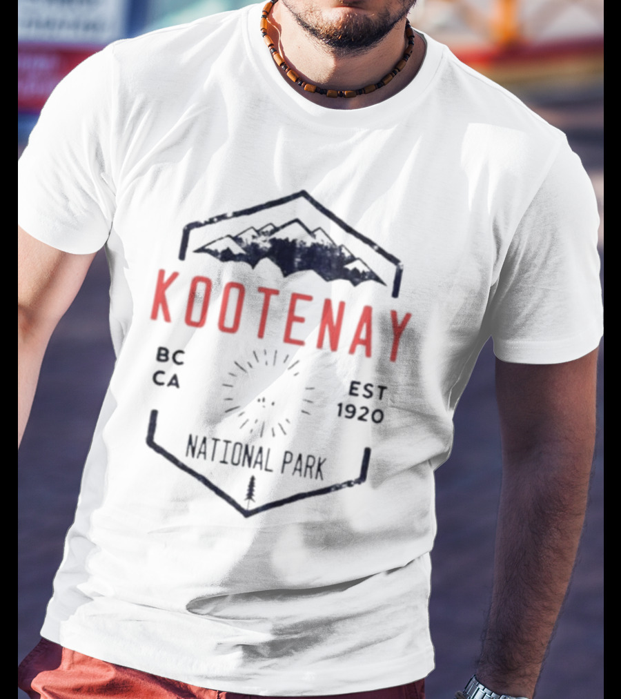 Kootenay National Park Canada BC Est 1920 Mountain Badge T-Shirt