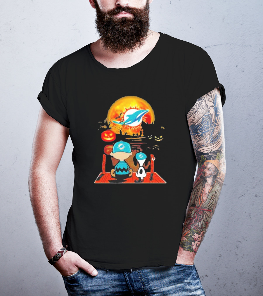 Snoopy Charlie Brown Miami Dolphins Halloween Pumpkin Moon T-Shirt