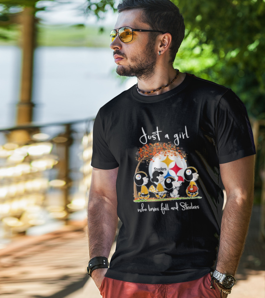 Just A Girl Who Loves Fall And Steelers Peanuts T-Shirt