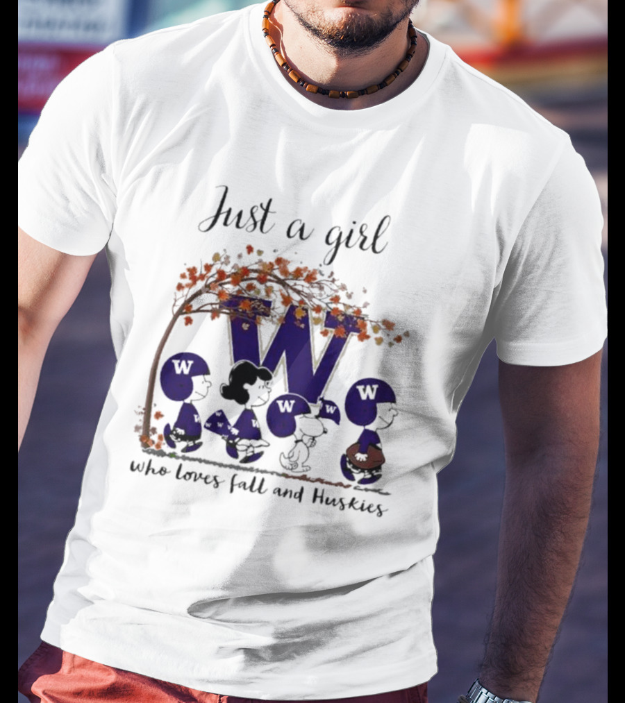 Just A Girl Who Loves Fall And Huskies Peanuts Football T-Shirt